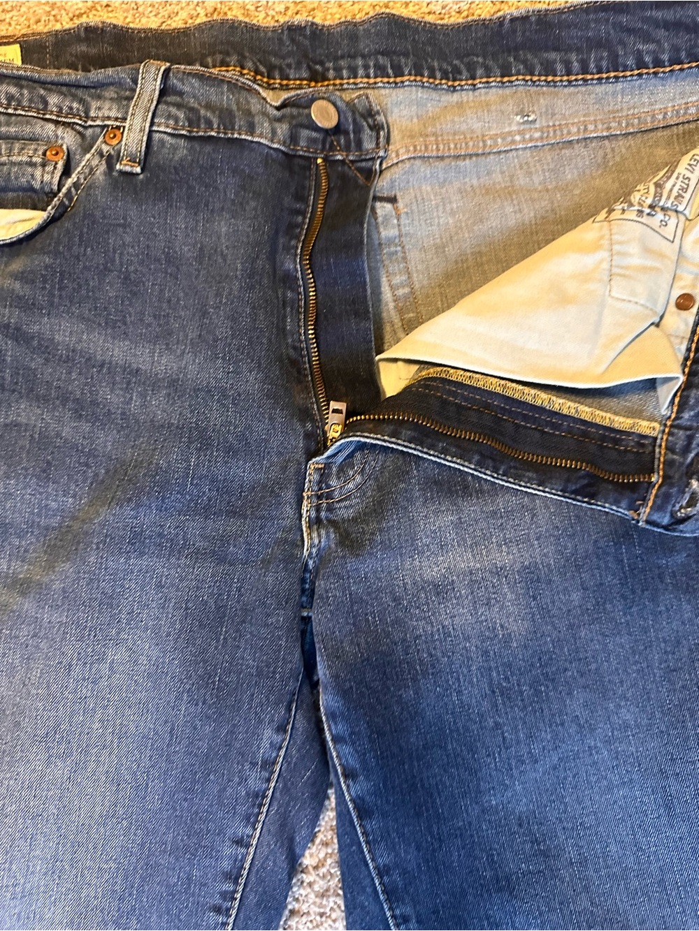 Levi's Men's Straight Leg Dark Blue Jeans - Picture 2 of 7